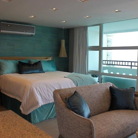 Enchanted 17 Jewel Beachfront Luquillo -Pool Εξωτερικό φωτογραφία